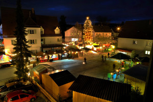 Weihnachtsmarkt im ehemaligen Ortskern von Fischach